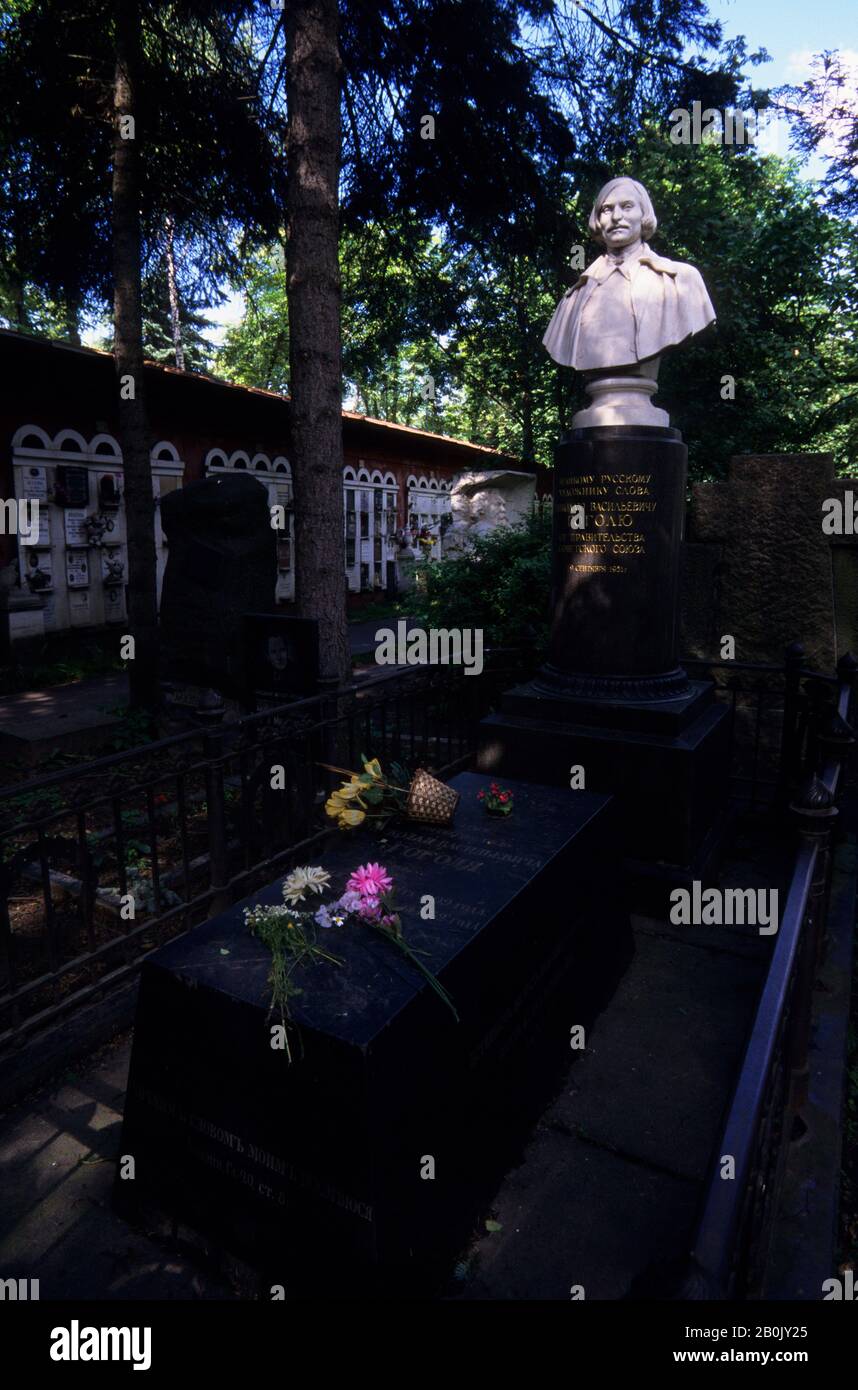 RUSSLAND, MOSKAU, NOVODEWITSCHY-FRIEDHOF, GRAB VON NIKOLAI GOGOL Stockfoto