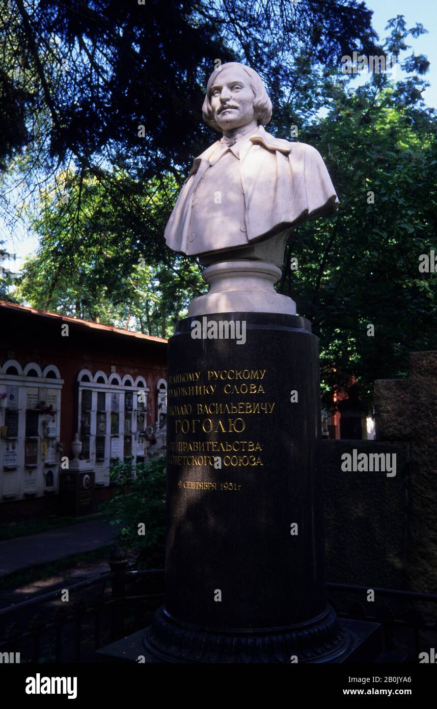 RUSSLAND, MOSKAU, NOVODEWITSCHY-FRIEDHOF, GRAB VON NIKOLAI GOGOL Stockfoto