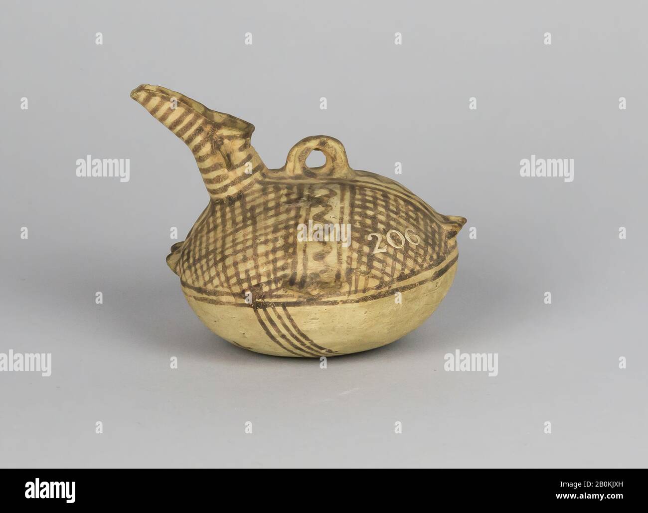 Askos, zypriotisch, mittelzypriotisch, Datum 1900-1600 v. Chr., zypriotisch, Terrakotta, 2 7/8in. (7,3 cm), Vasen Stockfoto