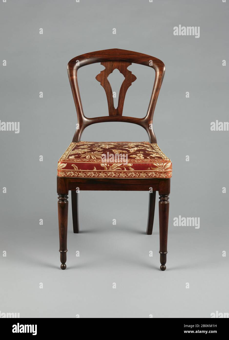 D. Phyfe & Son, Sessel, amerikanisch, D. Phyfe & Son (1052-421), ab 1848, Hergestellt in New York, New York, Vereinigte Staaten, amerikanisch, Rosewood, Palisander Furnier; Sekundärholz: Esche, 32 1/2 x 17 1/8 x 18 1/2 Zoll. (82,6 x 43,5 x 47 cm), Möbel Stockfoto