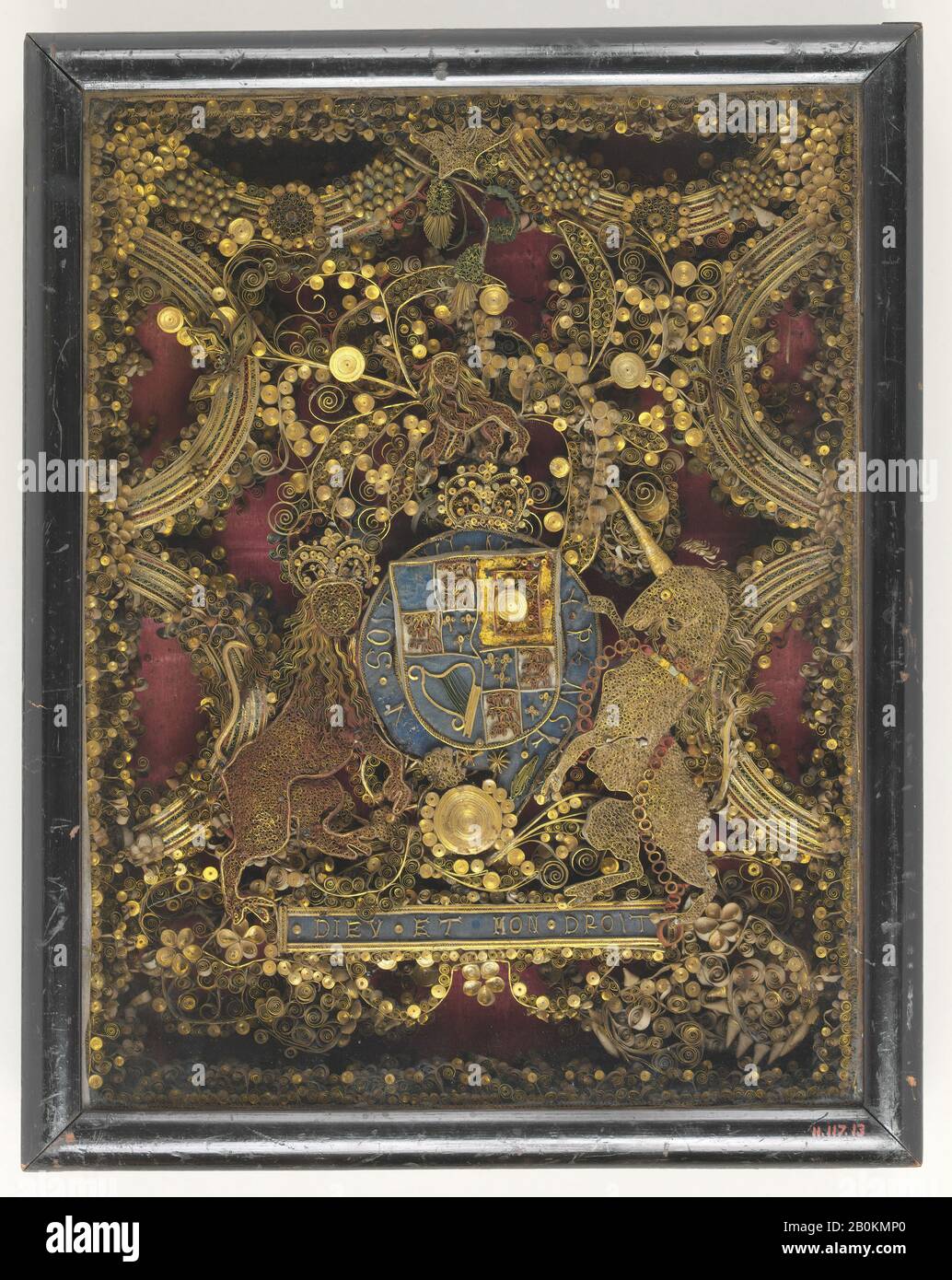 Royal Arms of Great Britain, British, 1660-88, britische, Gerollte Pappe, im Rahmen, Gerahmt: 17 3/4 × 14 × 4 1/4 Zoll. (45,1 × 35,6 × 10,8 cm), Papier Stockfoto