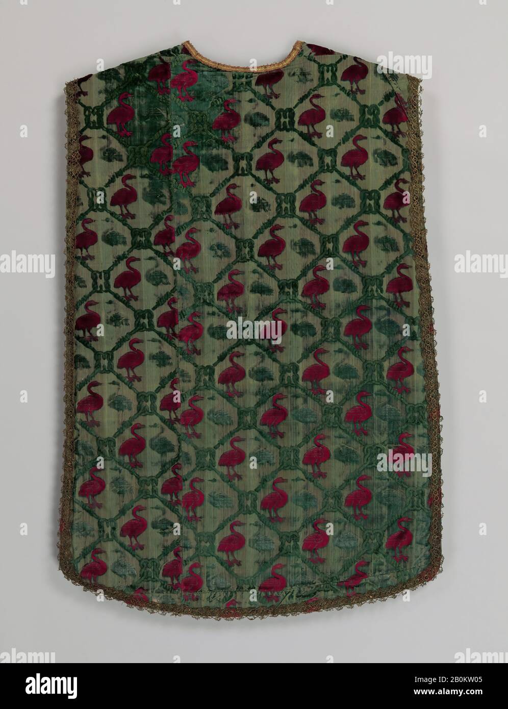 Chasuble, Italienisch, Ende 15. Bis Anfang 16. Jahrhundert, Italienisch, Seide, 116,8 cm (L. 46 Zoll) Stockfoto