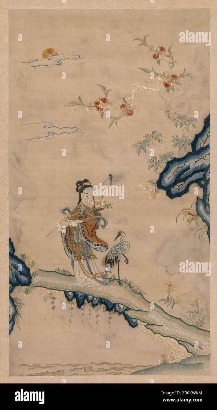 Fee and Crane, China, Qing-Dynastie (1644-1911), Datum 18. Jahrhundert, China, Stickerei mit Seide, Perlen und Korallenperlen, 25 3/4 x 14 3/4 Zoll. (65,41 x 37,47 cm), Textil-Embroided Stockfoto