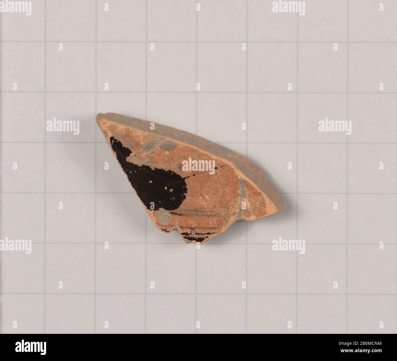 Terrakotta-Fragment eines kylix (Trinkbecher), Griechisch, Attisch, Archaisch/Klassisch, Datum der ersten Hälfte des 5. Jahrhunderts v. Chr., Griechisch, Attisch, Terrakotta, Vasen Stockfoto