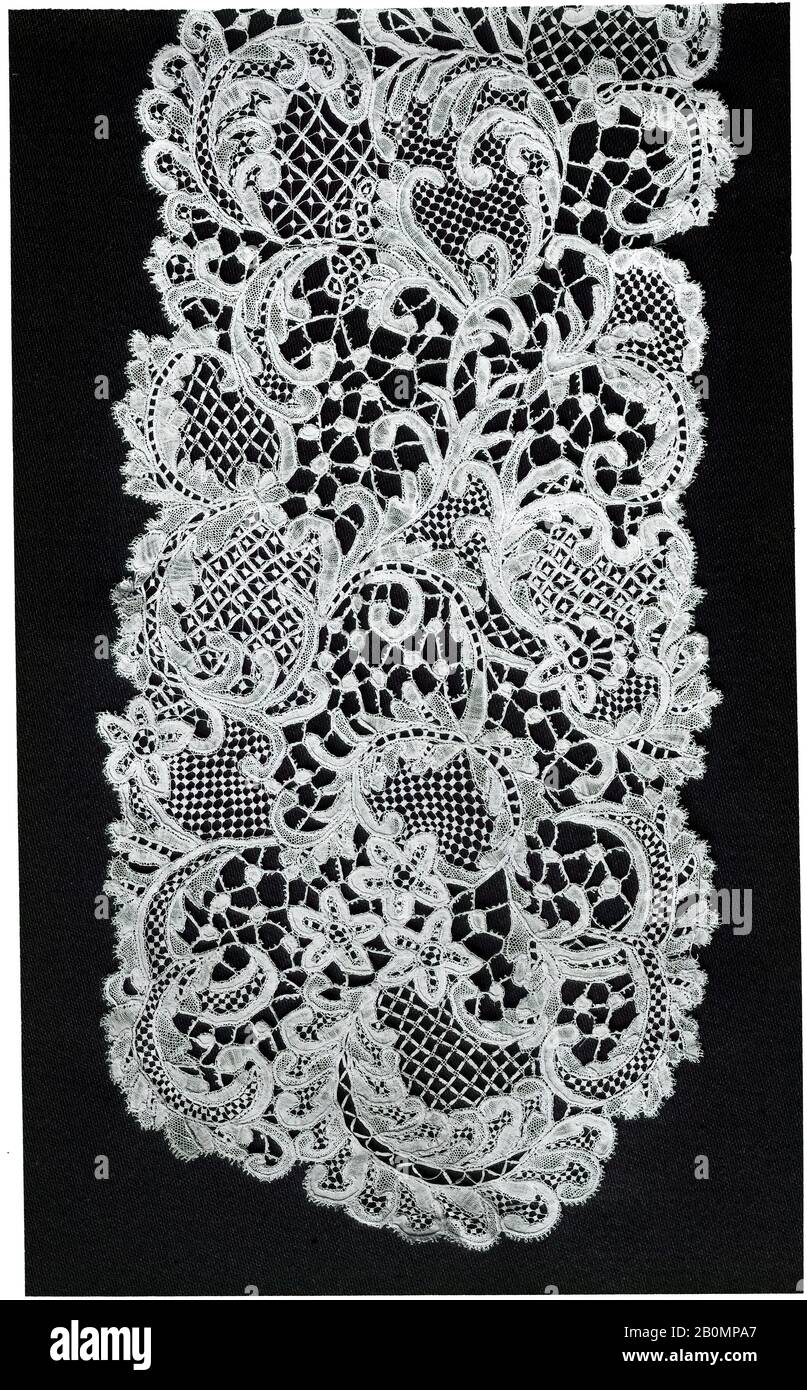 Barbe, Britisch, Honiton, Ende des 18. Jahrhunderts, Britisch, Honiton, Spulspitze, L. 48 x W. 4 1/2 Zoll, 121,9 x 11,4 cm, Textil-Schnürsenkel Stockfoto