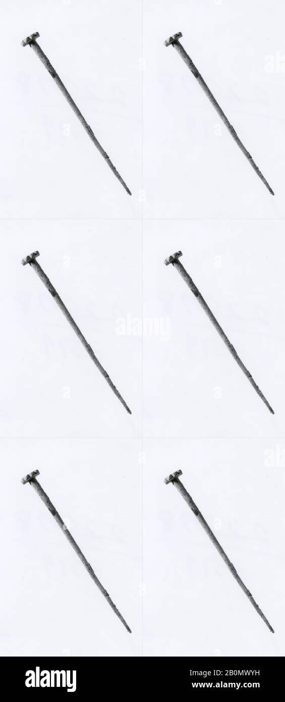 Stift, Archäologischer Komplex Baktria-Margiana, Bronze, Datum ca. Ende 3. Bis Anfang 2. Jahrtausend v. Chr., Baktria-Margiana, Archäologischer Komplex Baktria-Margiana, Kupferlegierung, 7,2 Zoll (18,29 cm), Metalwork-Namen Stockfoto
