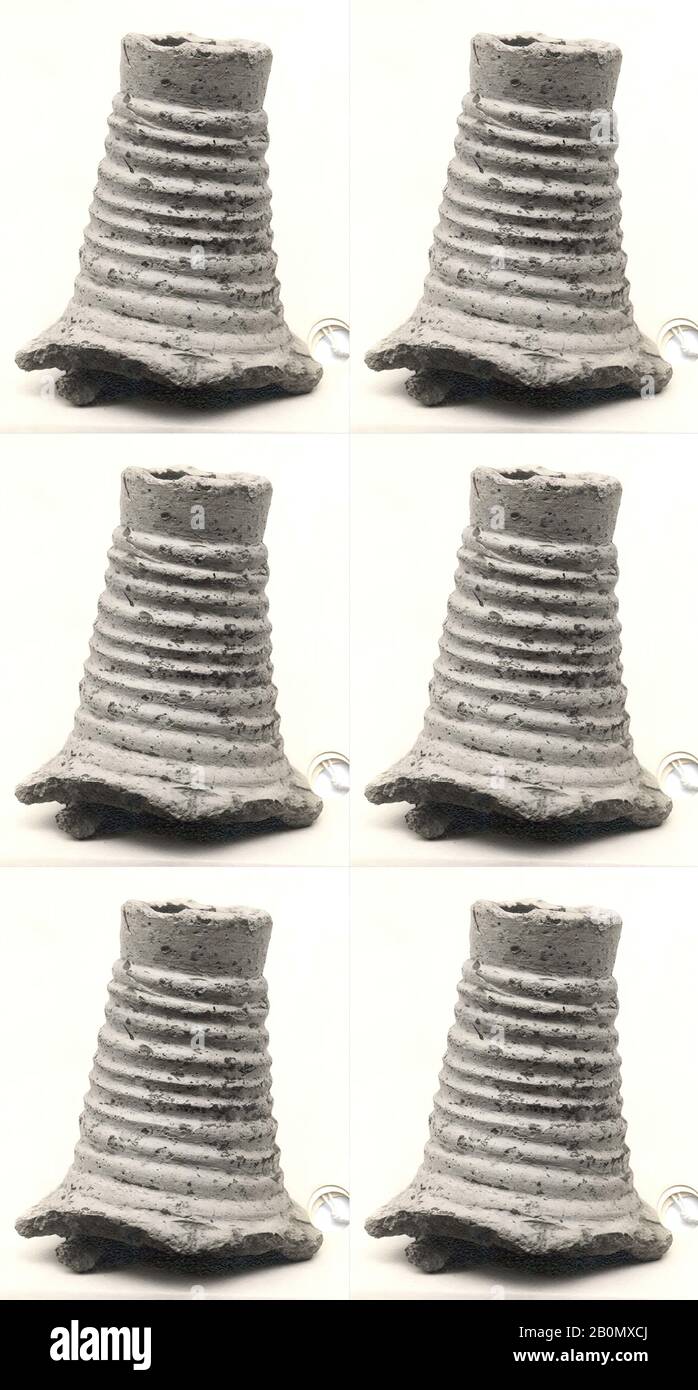 Flasche, Sasanian, Sasanian, Date Ca. A. D., Iran, Qasr-i Abu Nasr, Sasanian, Keramik, 3,5 x 2,5 Zoll (8,89 x 6,35 cm), Ceramics-Vessels Stockfoto