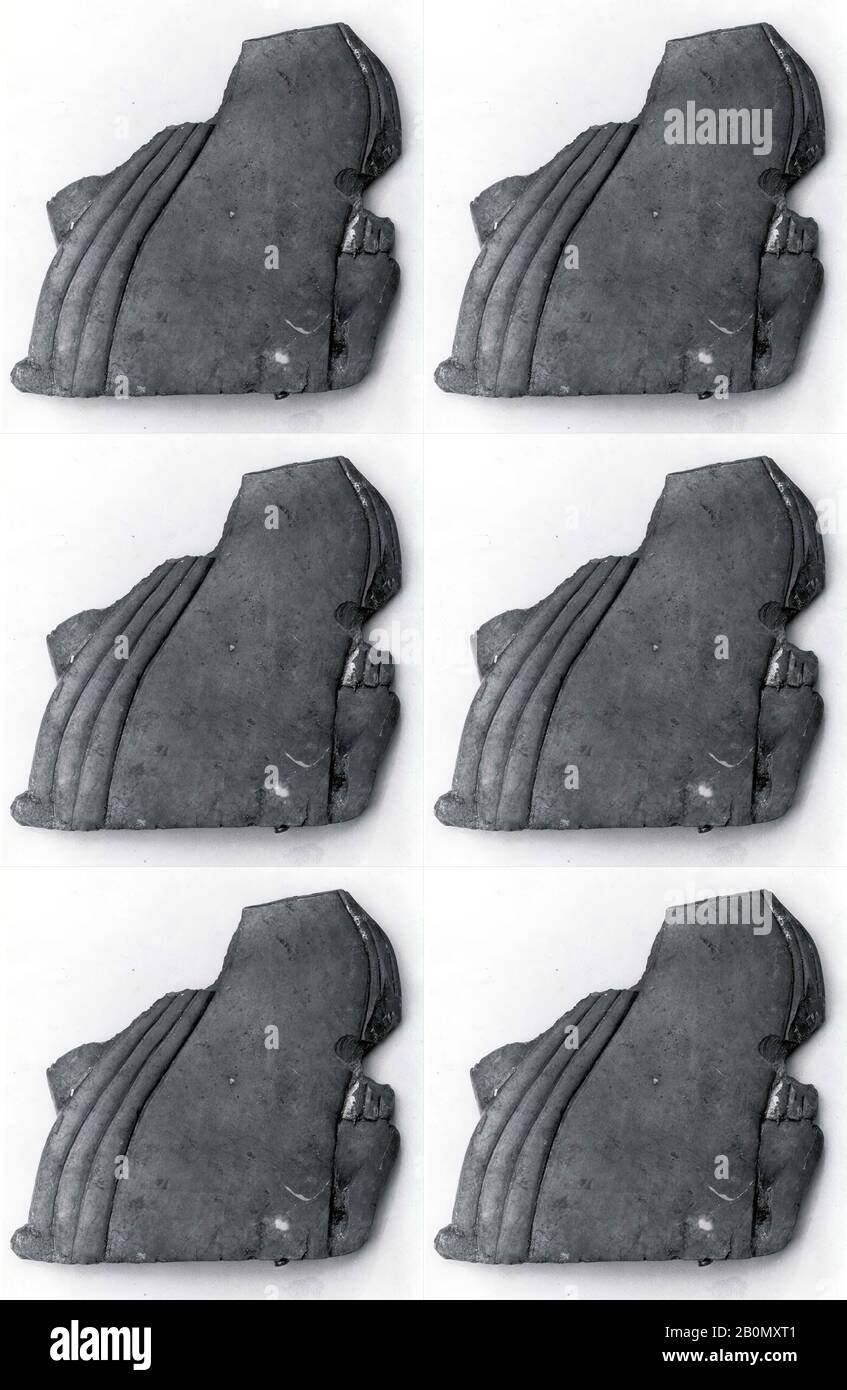 Möbelelement, Old Assyrian Trading Colony, Middle Bronze Age Assyrian Trading Colony, Date ca. Jahrhundert v. Chr., Anatolien, wahrscheinlich aus Acemhöyük, Alte Assyrische Handelskolonie, Elfenbein (Hippopotamus), Blattgold, 1,83 x 1,85 Zoll. (4,65 x 4,7 cm), Elfenbein/Bone-Reliefs Stockfoto