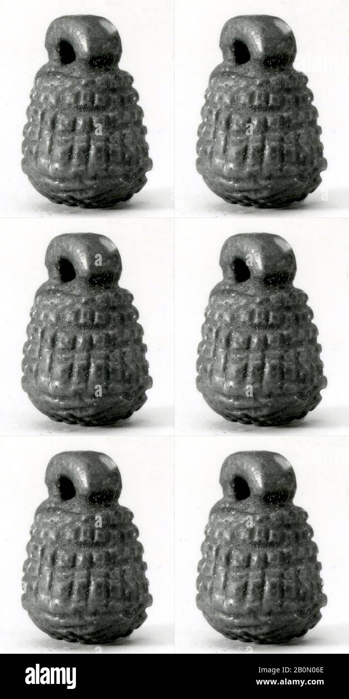 Amulet, Korb, römische Zeit oder später, Datum 30 v. Chr. - 400 n. Chr., Aus Ägypten, Faience, h. 2,1 cm Stockfoto