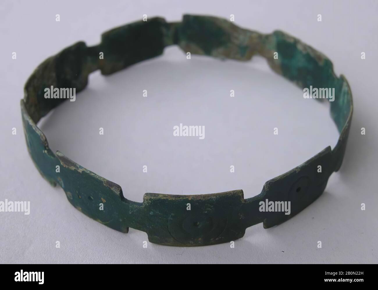 Armband, 6. Bis 8. Jahrhundert, Aus Ägypten, Maghagha, Bronze, H. 3/8 Zoll (1 cm), Durchm. 2 5/16 Zoll (5,9 cm), Wt. 0,3 oz. (8,5 g), Schmuck Stockfoto