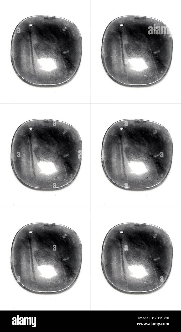 Schmuck, Olmec, 10.-4. Jahrhundert v. Chr., Mexiko, Mesoamerika, Guerrero, Olmec, Jade, H.1 3/8 x W. 1 1/2 x D. 1/4 Zoll (3,5 x 3,8 x 0,6 cm), Stone-Namen Stockfoto