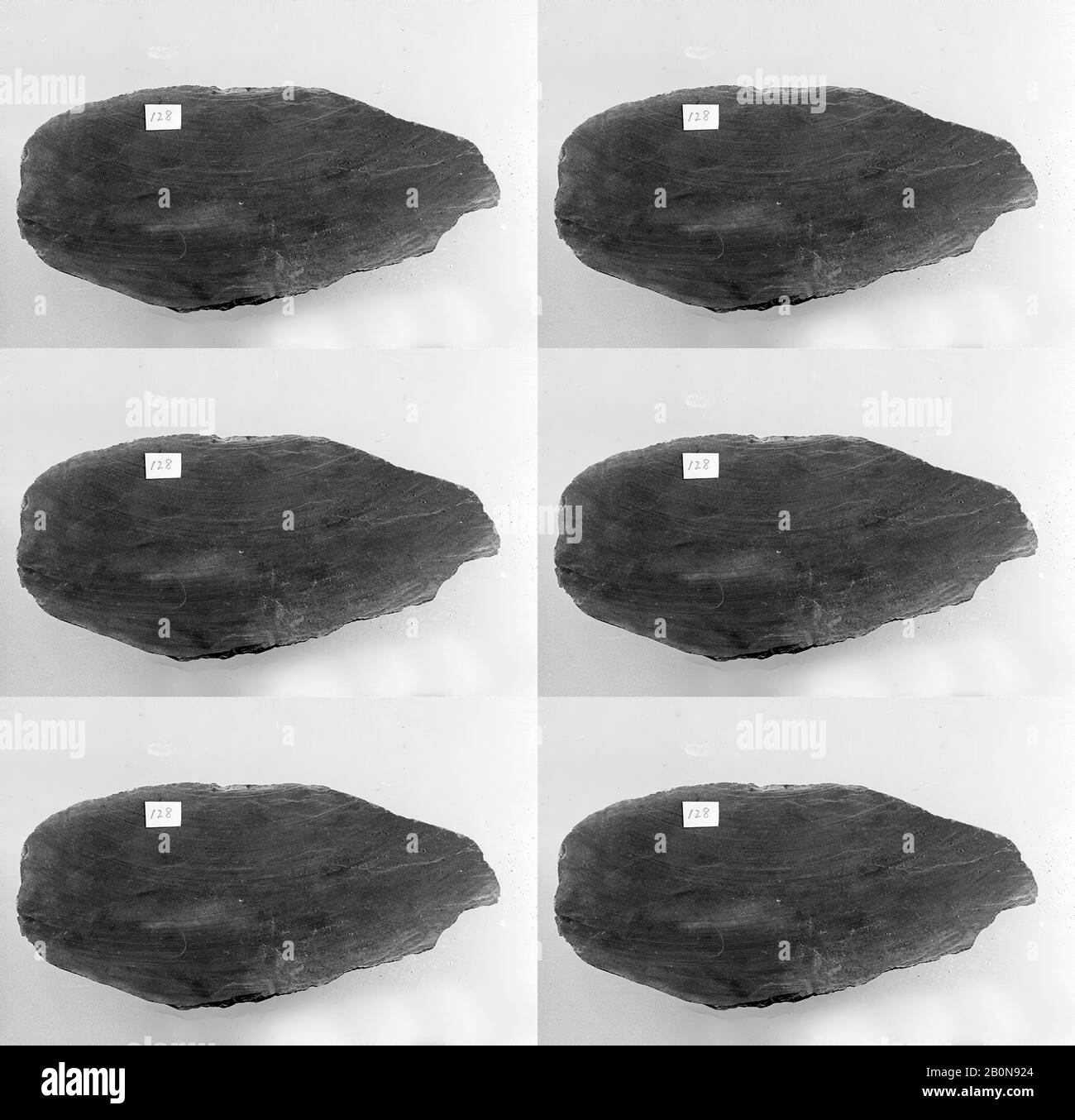 Fragment, Sibirien, Sibirien, Nephrite, H. 3 5/8 Zoll (9,2 cm); W. 8 Zoll (20,3 cm); Th. 1 3/4 Zoll (4,4 cm), Jade Stockfoto