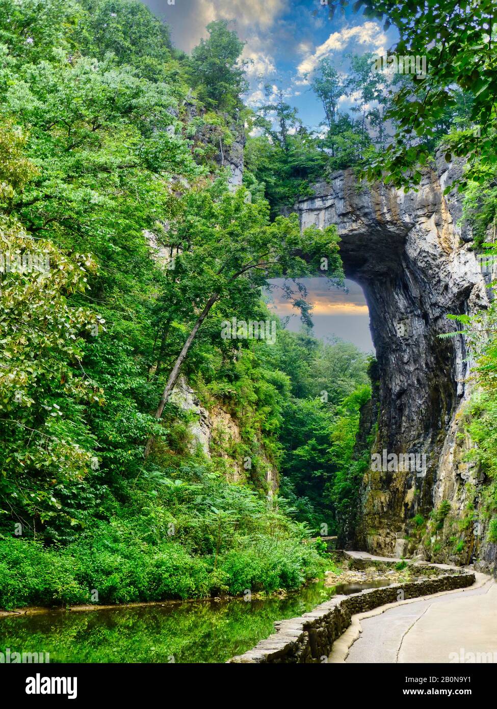 Die Natural Bridge - ein 215 Fuß hoher natürlicher Bogen in Virginia Stockfoto