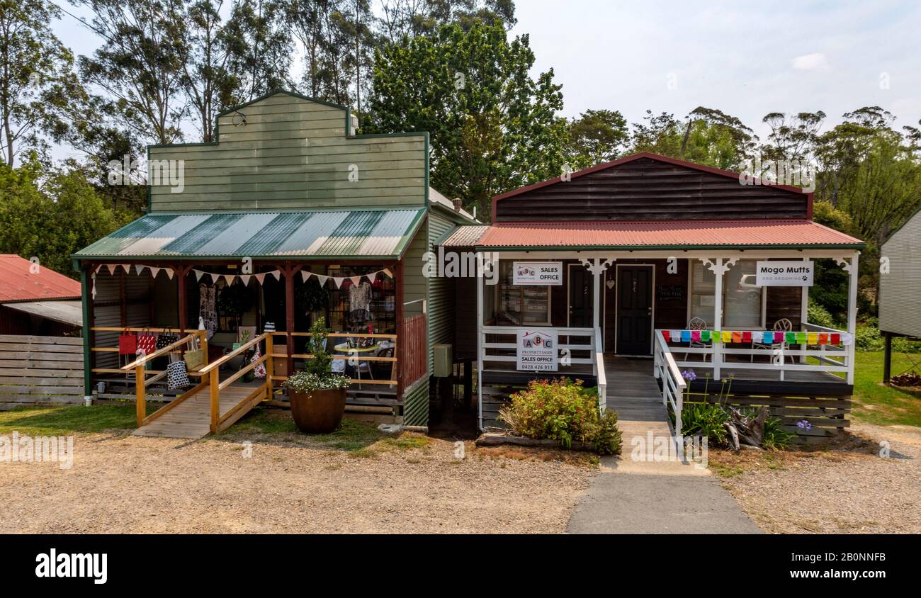 Details zum touristischen Geschäft vor den Buschbränden 2019/20 in der kleinen Denkmalstadt Mogo, Südküste von New South Wales, Australien. ZERSTÖRT Stockfoto