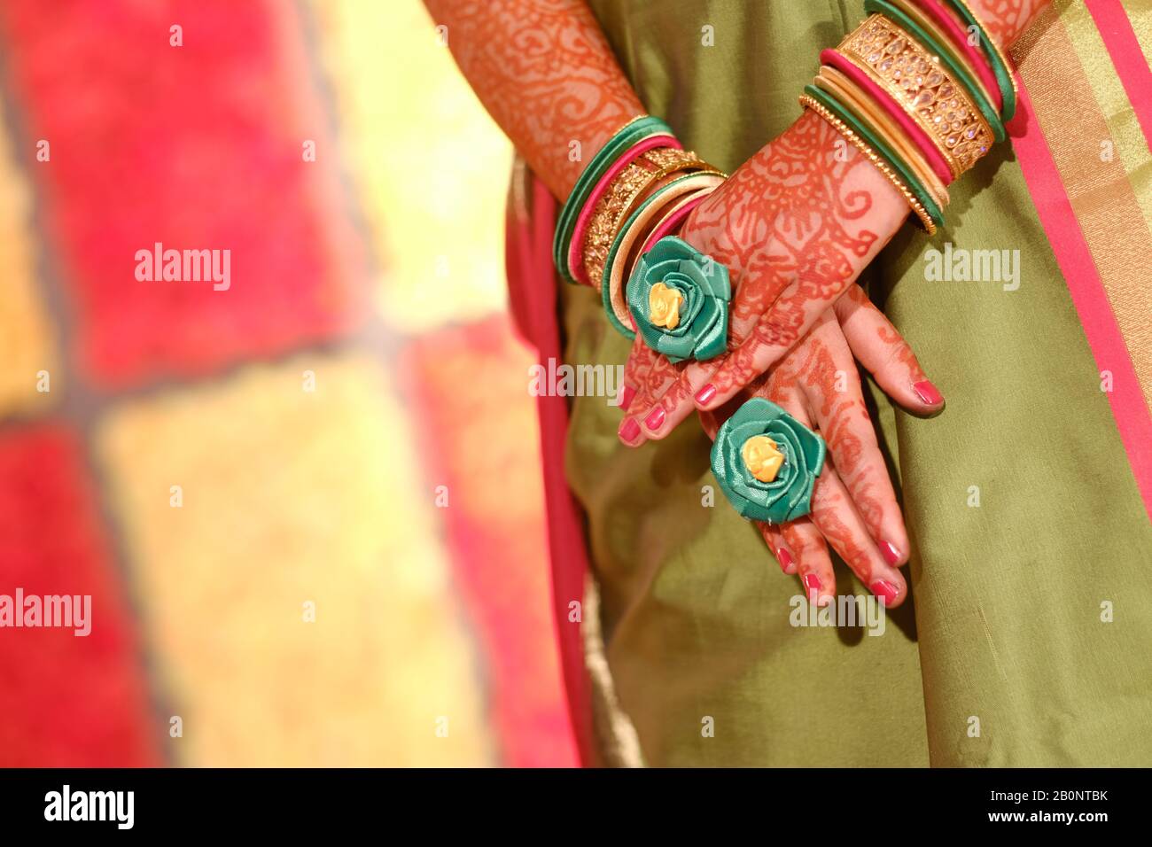 Nahaufnahme der indischen Brautpaar mit Schmuck Stockfoto