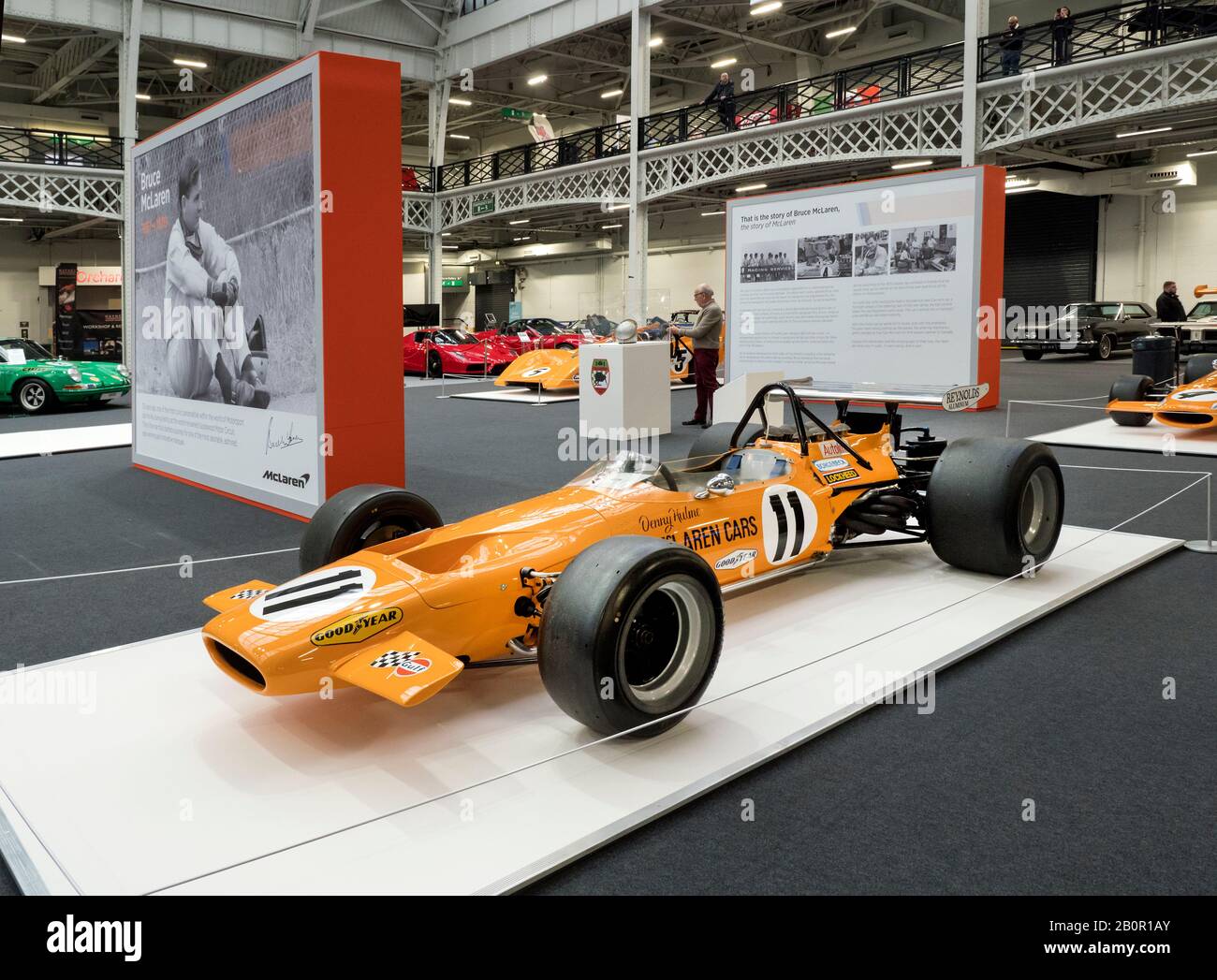 Eine Hommage an Bruce McLaren auf Der London Classic Car Show bei Olympia London UK 20/02/2020 Stockfoto
