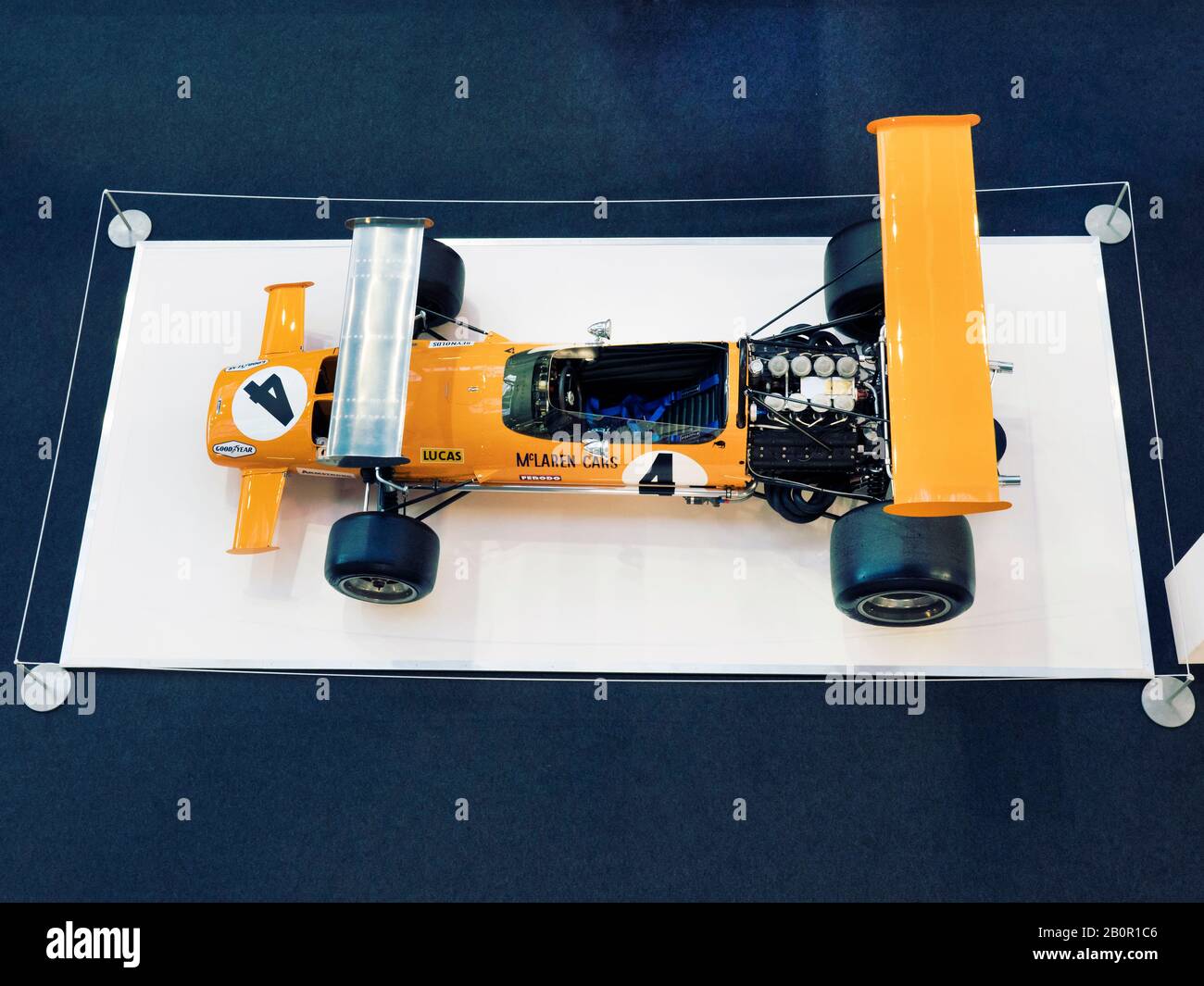 Eine Hommage an Bruce McLaren auf Der London Classic Car Show bei Olympia London UK 20/02/2020 Stockfoto