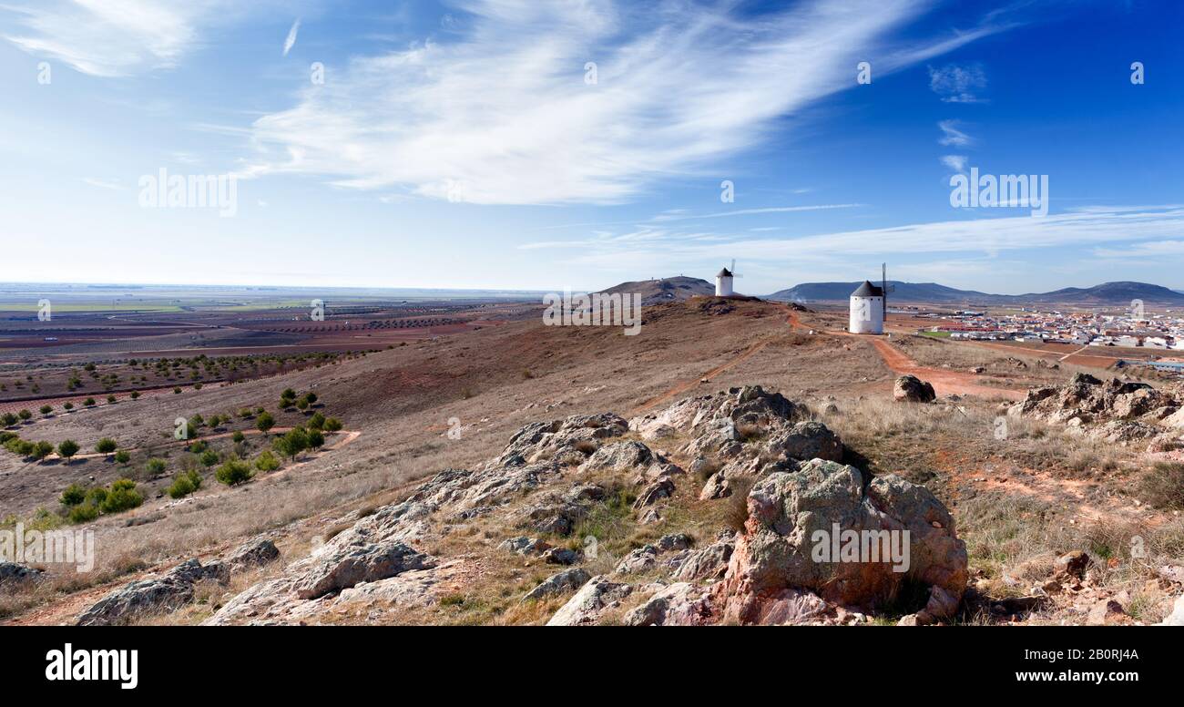 Touristische Ressourcen von Castilla-La Mancha. Kulturerbe, Natur, Feste und Traditionen, Wein und Gastronomie, Handwerk. Stockfoto