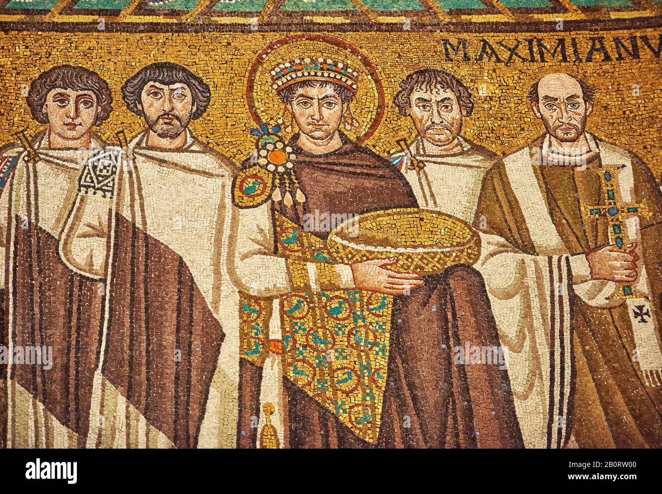 Mosaik, Kaiser Justinian I. Byzantinischer römischen Mosaiken der Basilika von San Vitale in Ravenna, Italien. Mosaik Deko für die Kaiser J bezahlt Stockfoto