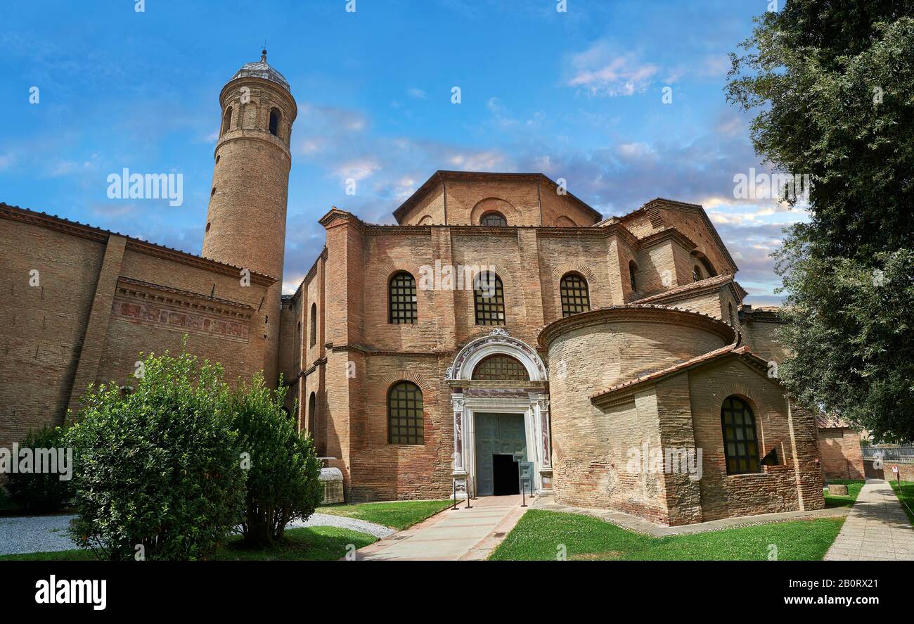 Das byzantinische Äußere der Basilika San Vitale in Ravenna, Italien. UNESCO-Weltkulturerbe Stockfoto