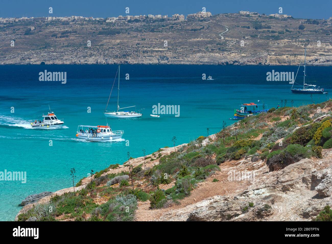 Die Blaue Lagune auf der kleinen Insel Comino vor der Küste von Gozo, Malta. Stockfoto