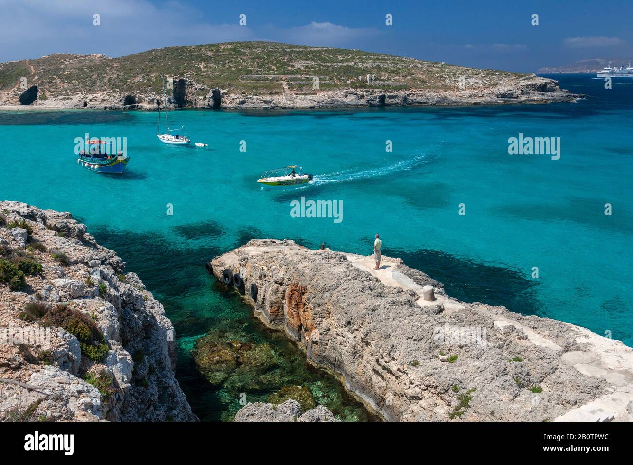 Die Blaue Lagune auf der kleinen Insel Comino vor der Küste von Gozo, Malta. Stockfoto