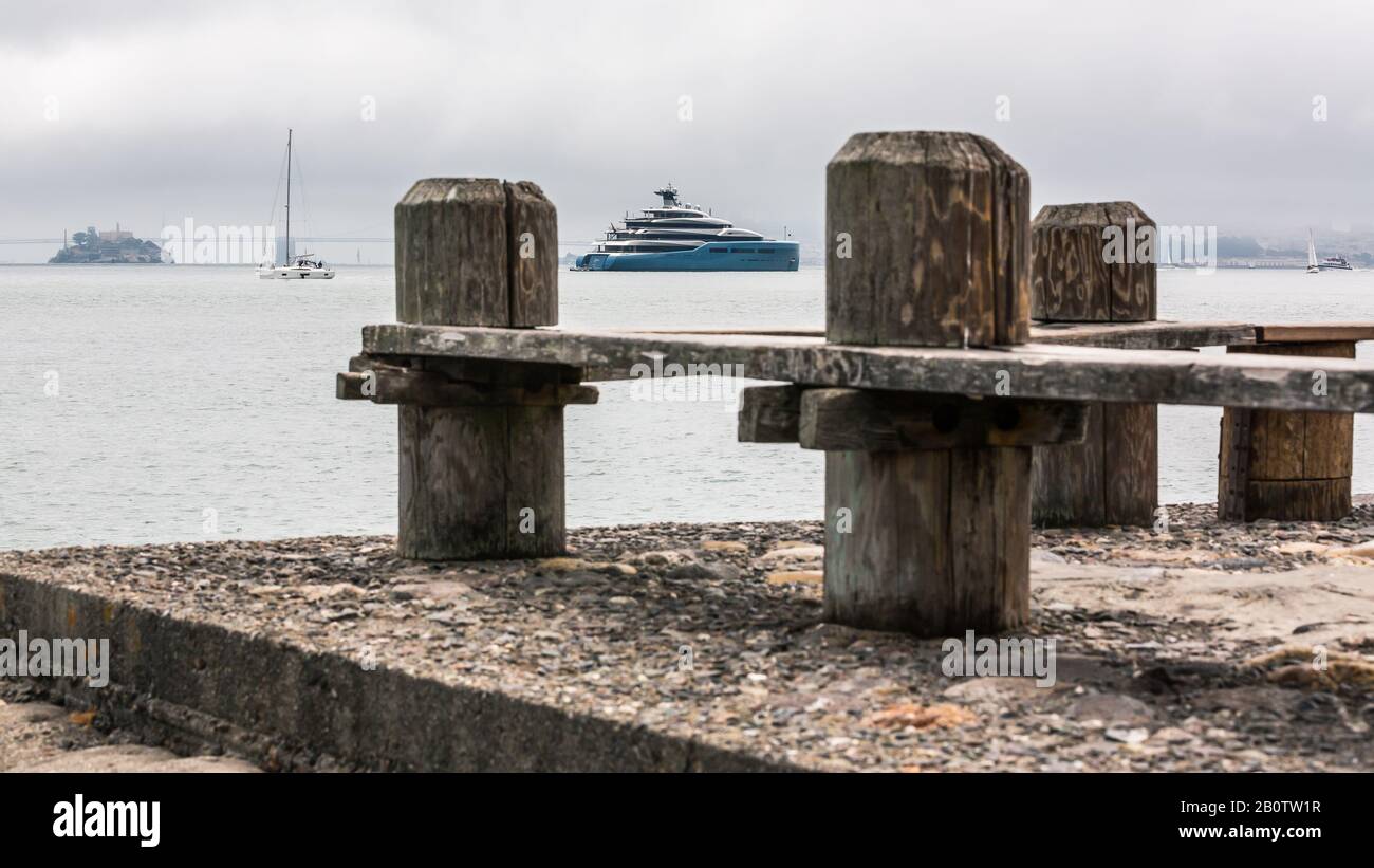 Super-Yacht Aviva hat ein schönes, elegantes Design. Stockfoto