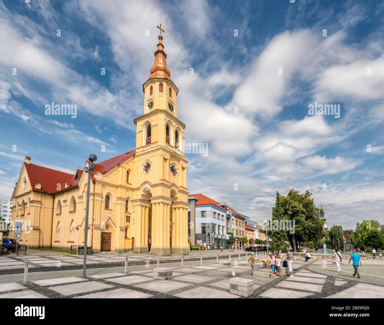 Evangelische Kirche an der SNP Namestie, zentraler Platz in Zvolen, Region Banska Bystrica, Slowakei Stockfoto