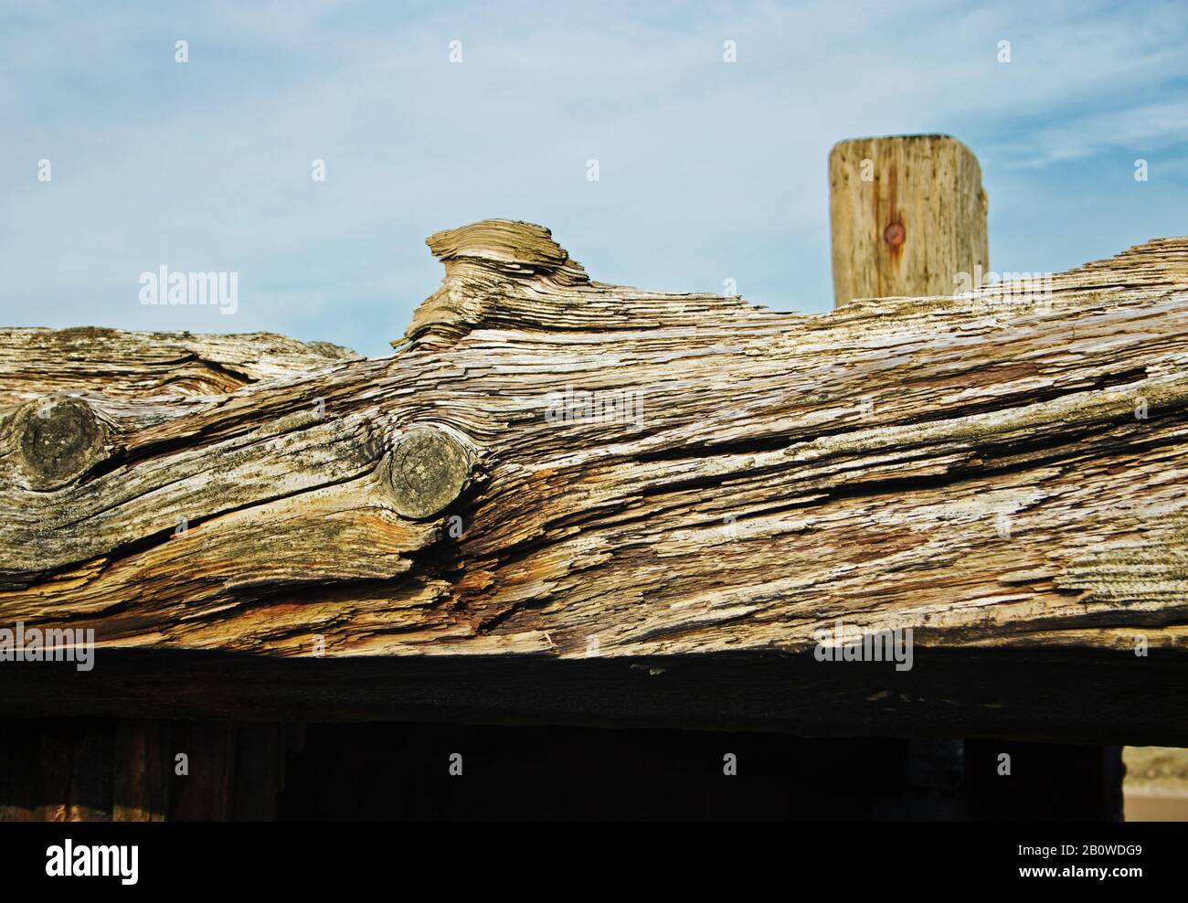 Verfallendes Holz auf dem alten Pier in St Annes on Sea, Lancashire, England, Großbritannien Stockfoto