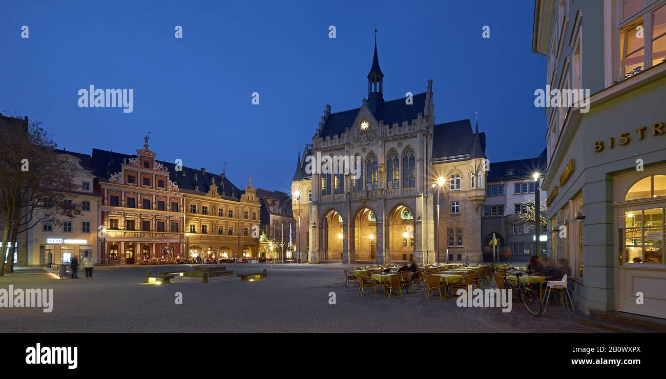 Fischmarkt mit Haus zum weiten Herde und Rathaus in Erfurt, Thüringen, Deutschland, Europa Stockfoto