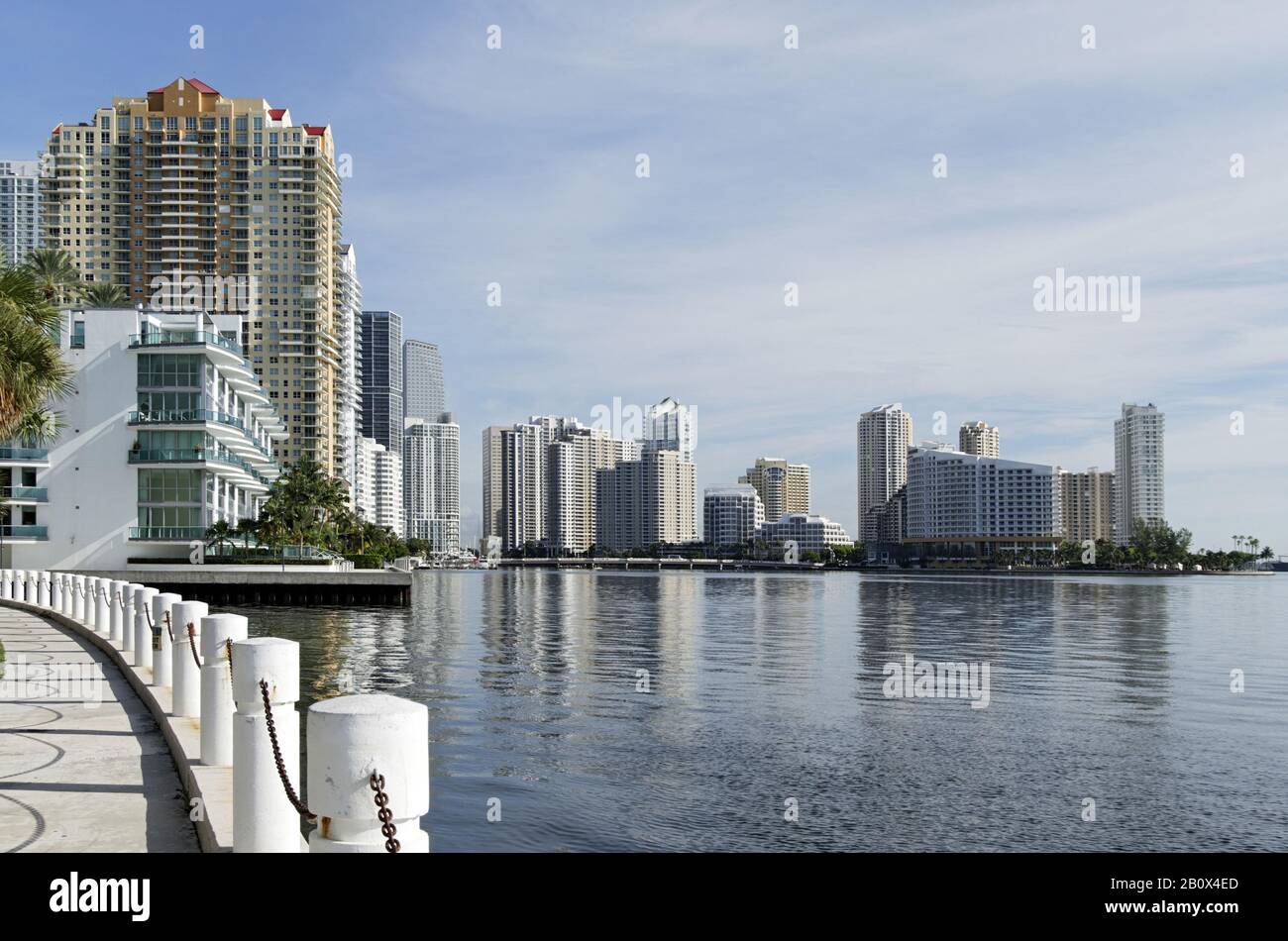 Wolkenkratzer an der Biscayne Bay, Brickell Financial District, Miami, Florida, USA, Stockfoto