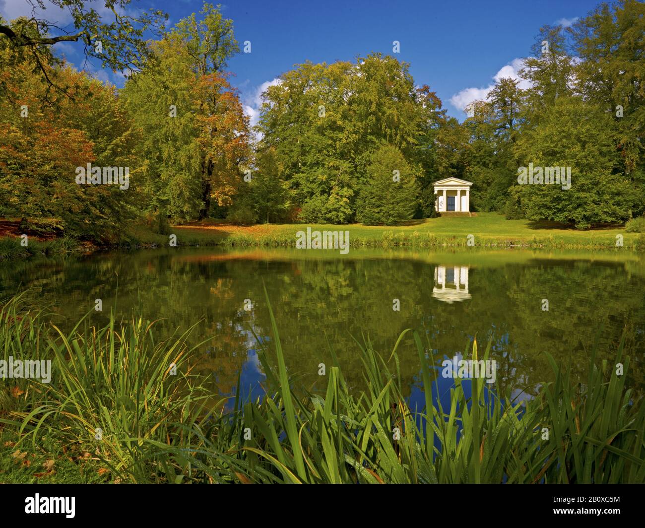 Merkurtempel und Großer Parkteich im Gothaer Schlosspark, Gotha, Thüringen, Deutschland, Stockfoto