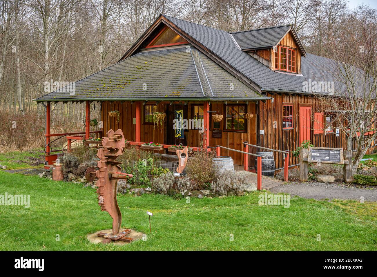 Kunstwerke von Orcas Island und James Hardman Gallery in Olga; San Juan Islands, Washington. Stockfoto