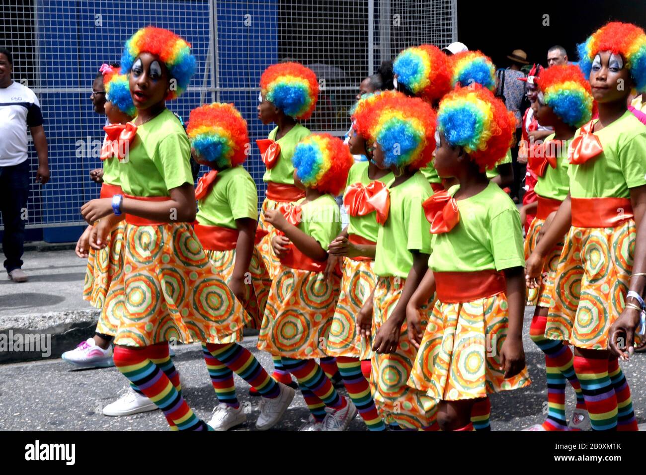Hafen Von Spanien, Trinidad, TT. Februar 2020. Traditionelle Karnevalsfiguren kamen am Freitag, 21. Februar 2020 auf die Straßen von Port of Spain, um einen Mittagsumzug in einer von vielen Veranstaltungen zu feiern, die zum Karneval führten, der am 24. Und 25. Stattfinden wird. Februar 2020. Kredit: G. Ronald Lopez/ZUMA Wire/Alamy Live News Stockfoto