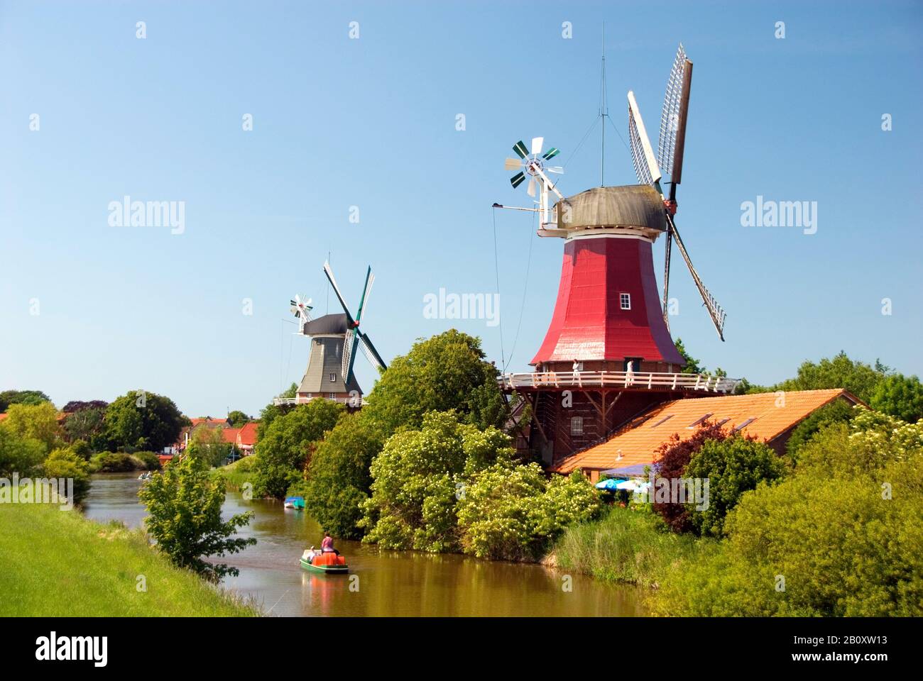 Windmühlen von Greetsiel, Deutschland, Niedersachsen, Frisia, Greetsiel Stockfoto