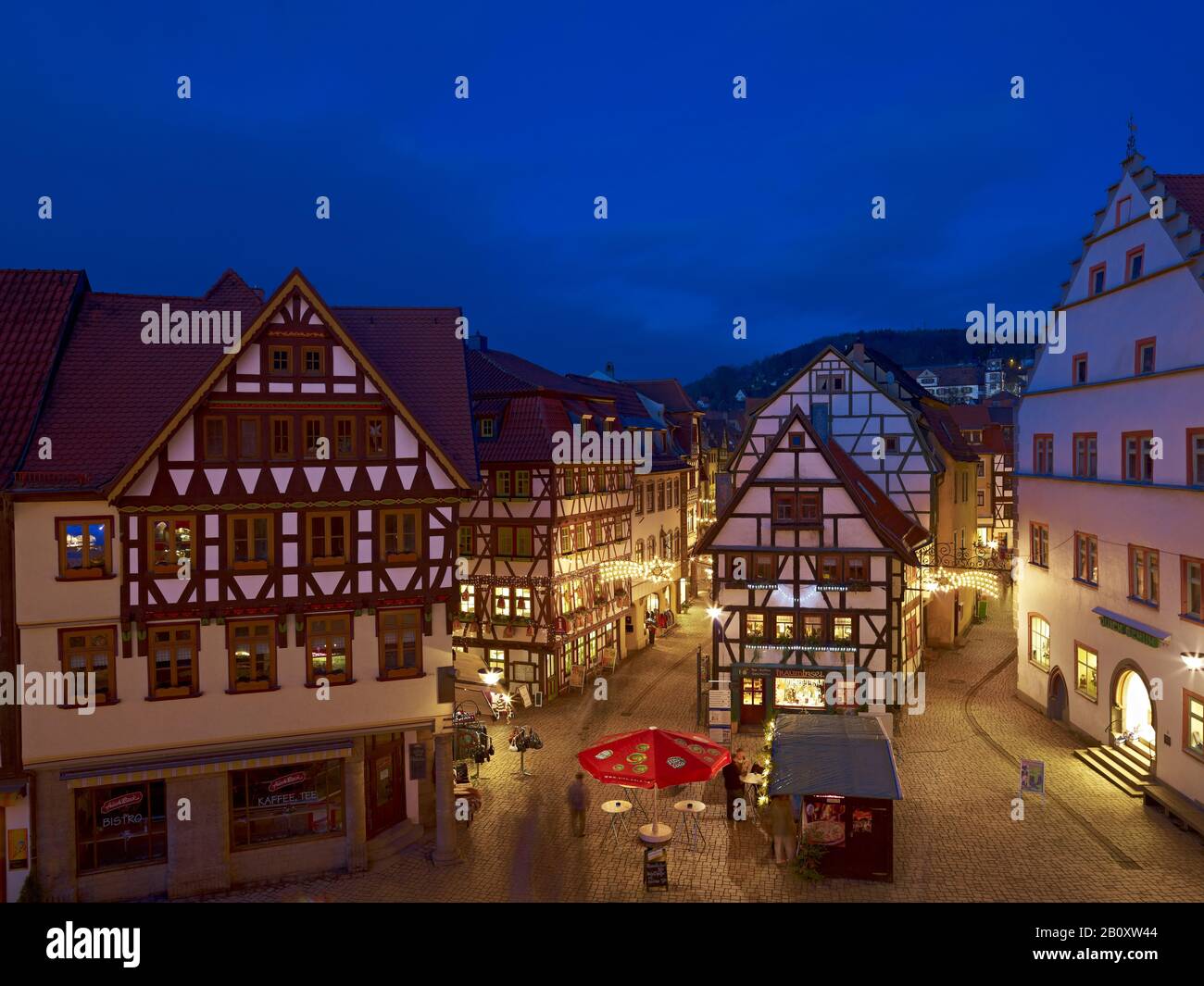 Schmalkalder Herrscheklasmarkt, Blick in die Mohrengasse (Insel) zur Salzbrücke, Thüringen, Deutschland, Stockfoto