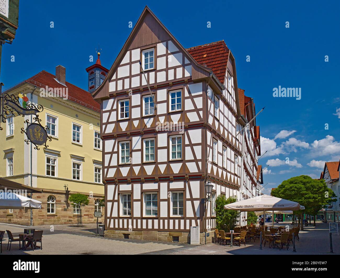 Fachwerkhäuser in der Marktstraße in der Altstadt von Eschwege, Werra-Meißner-Kreis, Hessen, Deutschland, Stockfoto