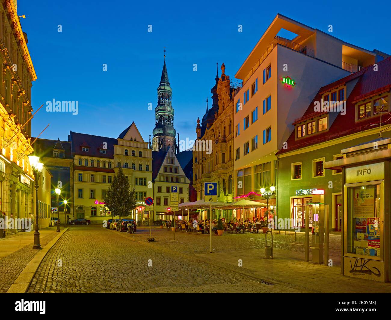 Marienkirche, Dom und Häuser am Hauptmarkt in Zwickau, Sachsen, Deutschland, Stockfoto