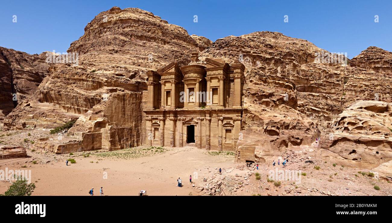 Felsengrabes ad-Deir oder Kloster in der Felsenstadt Petra, Jordanien, Naher Osten, Stockfoto
