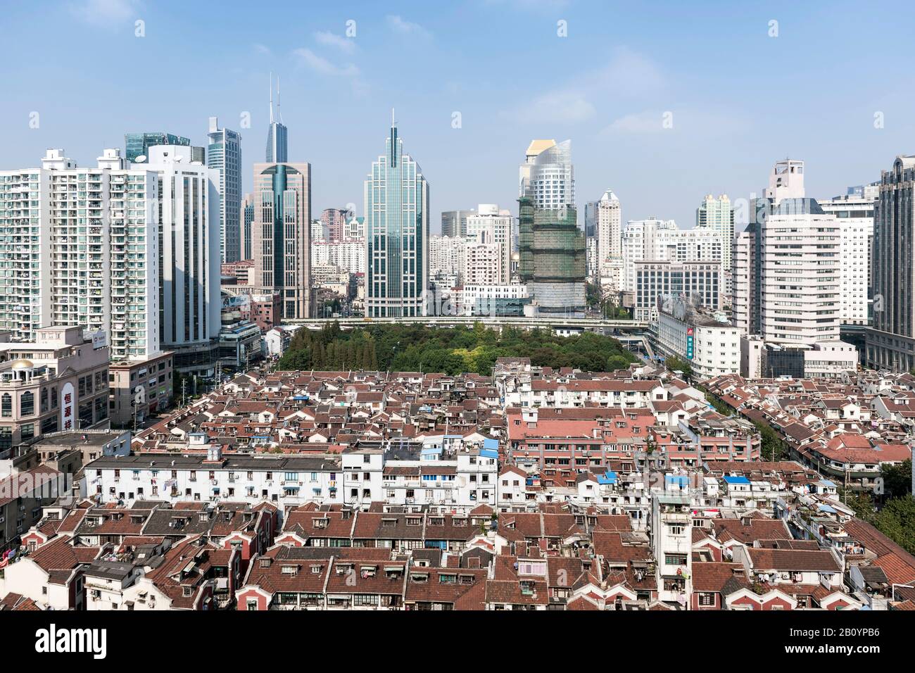Historische und moderne Gebäude, Stadtentwicklung, Renmin Road, Puxi, Shanghai, China, Asien Stockfoto