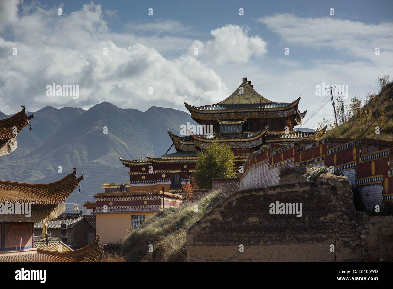 Tibetisch-buddhistischen Kloster in Rebkhong, tibetische Hochebene (Tongren, China) Stockfoto