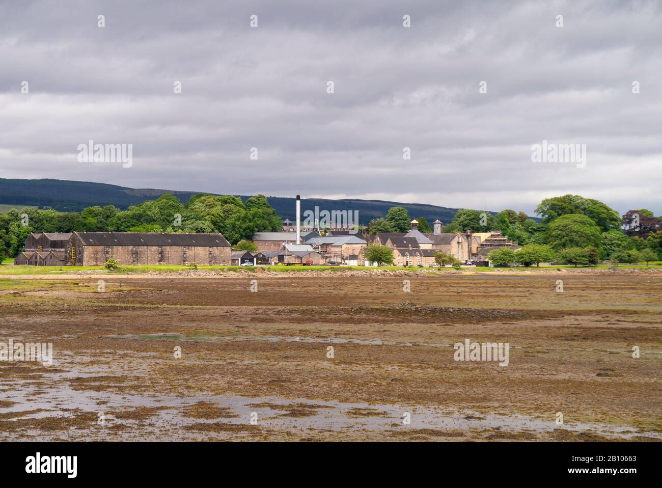 Der Brennereikomplex Dalmore Scotch Whisky (im Besitz von Diageo) in der Nähe von Allness Easter Ross Scotland UK Stockfoto