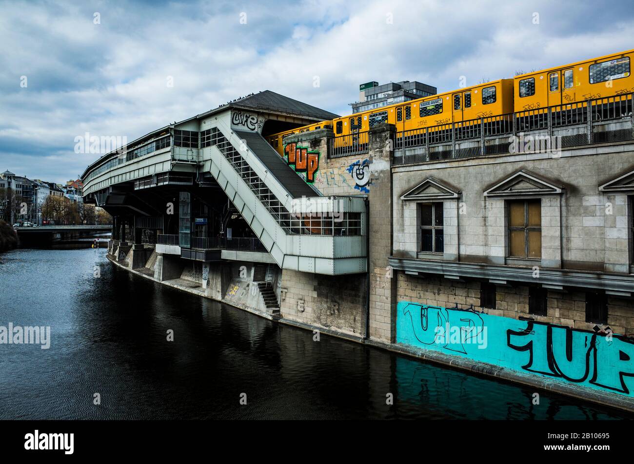 U-Bahnhof Hallesches Tor, Kreuzberg, Berlin Stockfoto