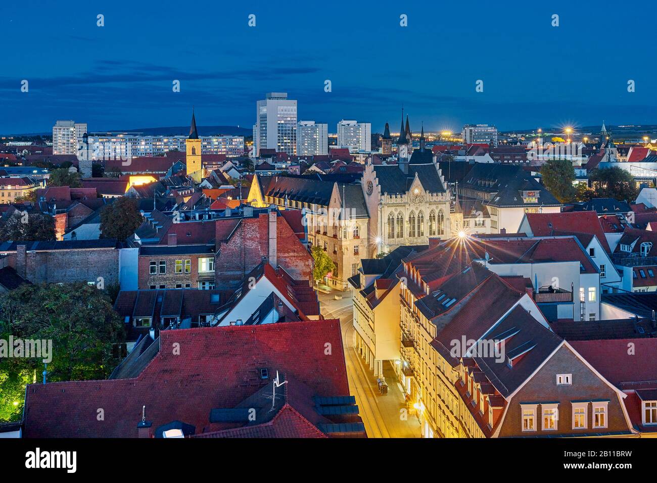 Panoramablick über die Innenstadt von Erfurt mit Rathaus, Erfurt, Thüringen, Deutschland Stockfoto