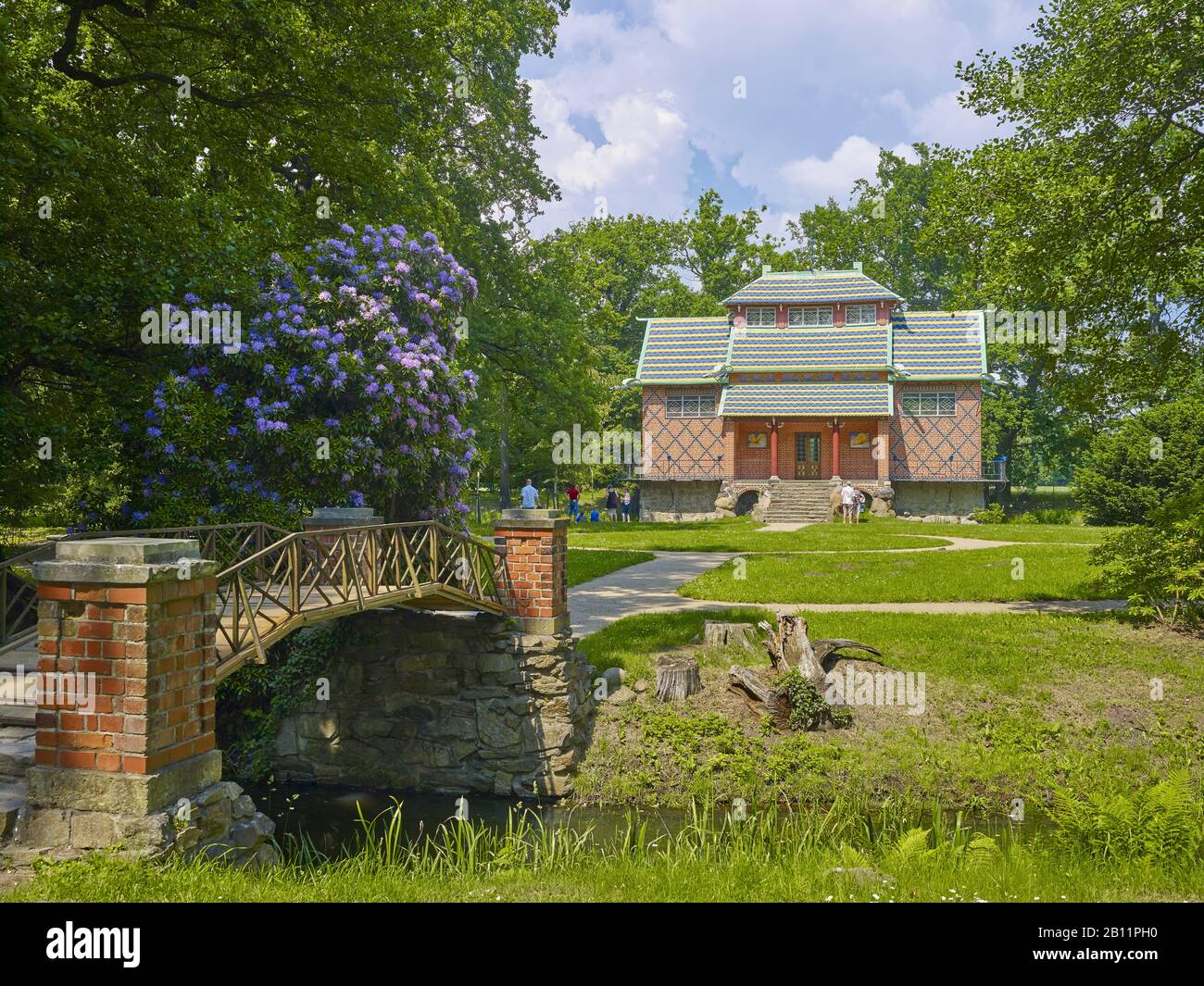 Chinesisches Teehaus im Englisch-Chinesischen Garten des Schlosses Oranienbaum, Sachsen-Anhalt, Deutschland Stockfoto