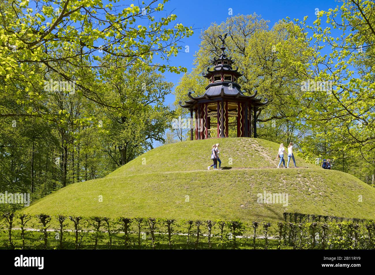 Schneckenberg mit chinesischem Pavillon in der Hofgartenhermitage, Bayreuth, Oberfranken, Deutschland Stockfoto