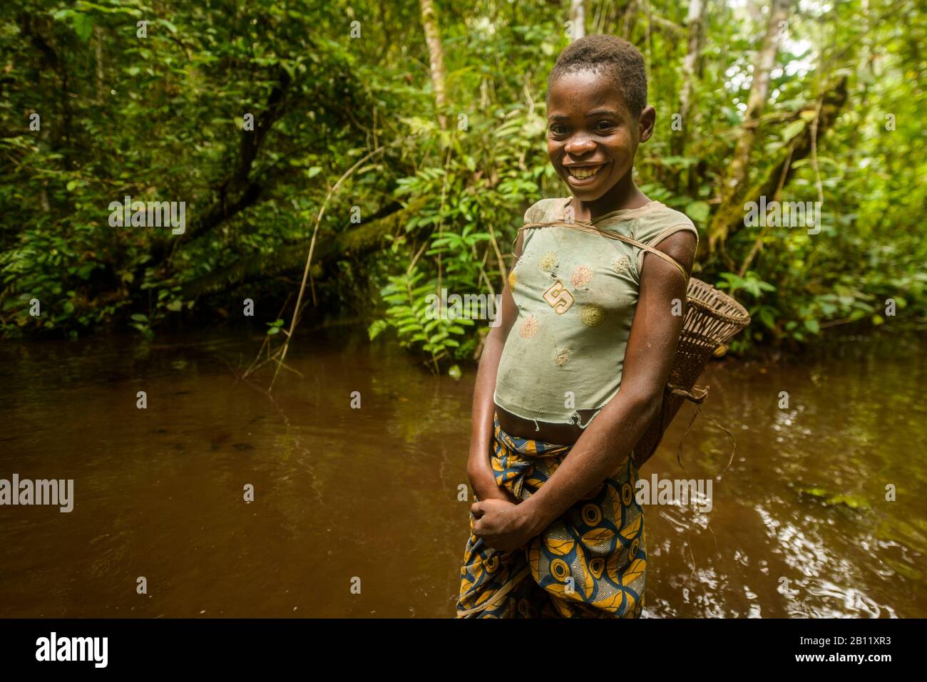 Das Leben der Bayaka Pygmäen im äquatorialen Regenwald, Zentralafrikanische Republik, Afrika Stockfoto