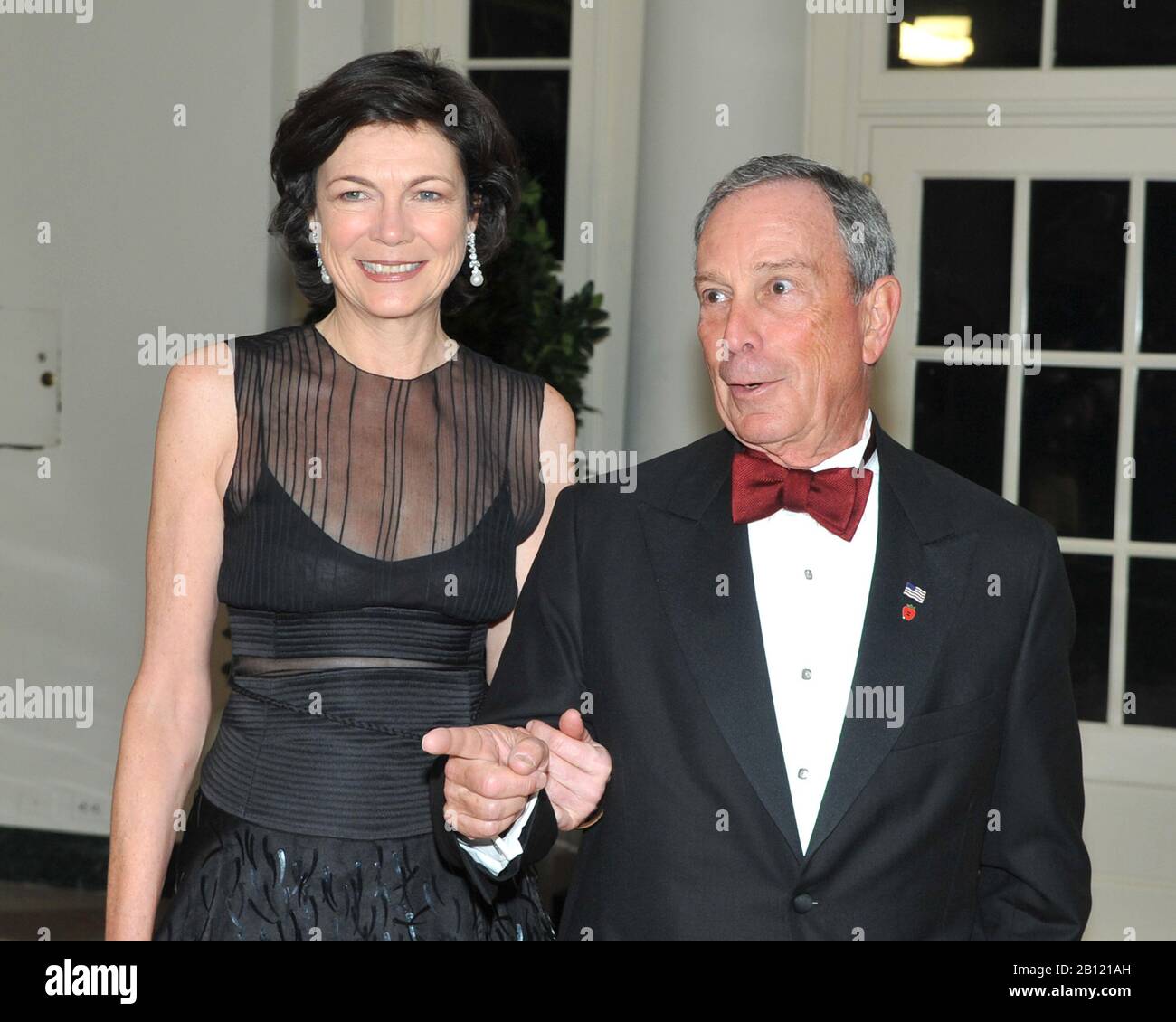 Washington, D.C. - 24. November 2009 - New Yorker Bürgermeister Michael Bloomberg und Frau Diana Taylor kommen zu Ehren von Dr. Manmohan Singh, Premierminister Indiens im Weißen Haus in Washington, D.C. am Dienstag, 24. November 2009..Credit: Ron Sachs/CNP.(EINSCHRÄNKUNG: Keine Zeitungen oder Zeitungen aus New York oder New Jersey im Umkreis von 75 Meilen von New York City) weltweit Stockfoto