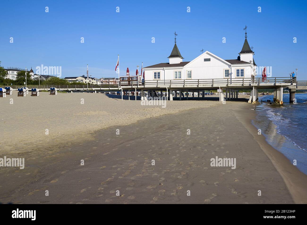 Ahlbeck Strand mit Pier, Ahlbeck, Usedom, Mecklenburg-Vorpommern, Deutschland Stockfoto