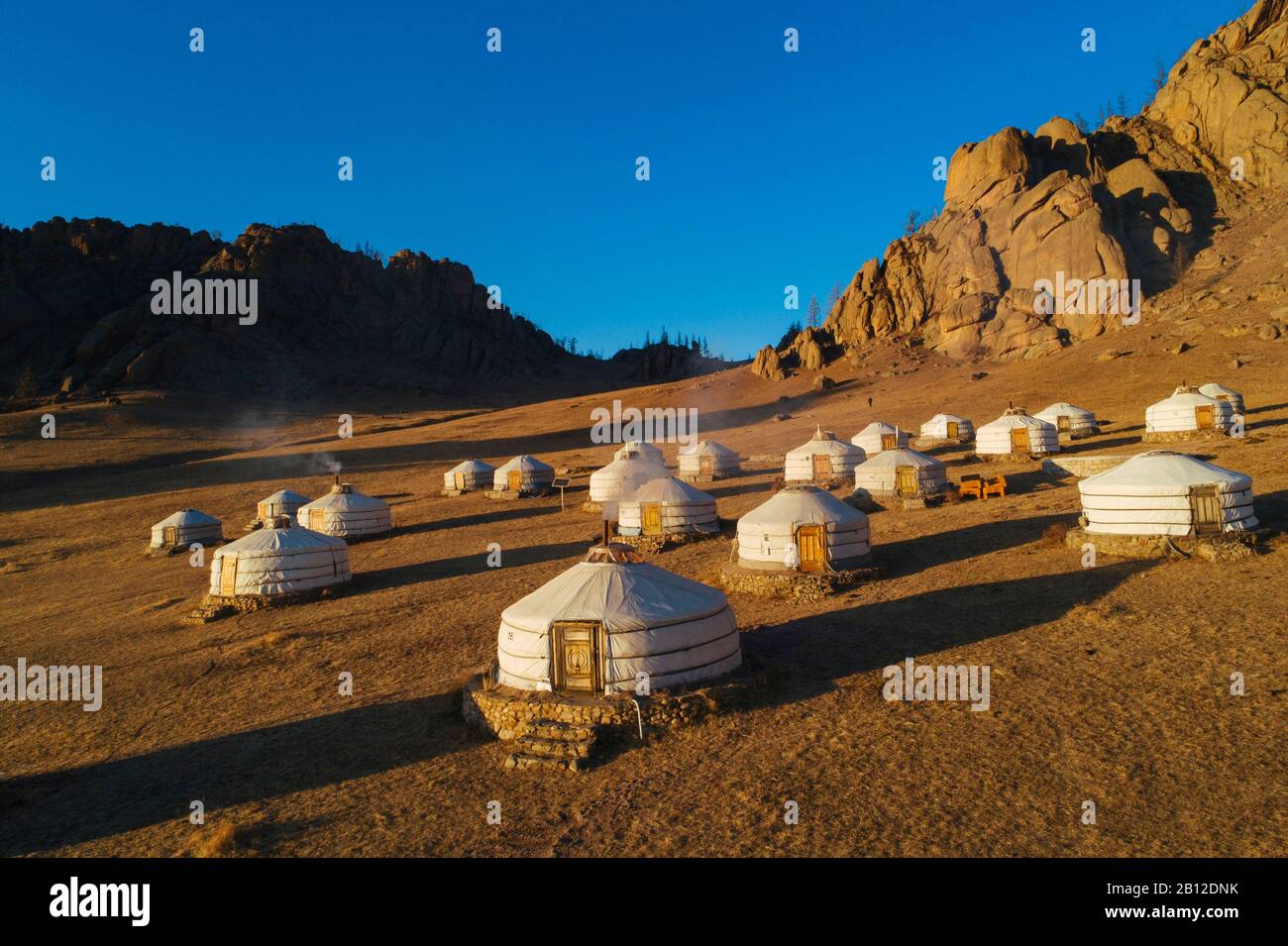 Jurtencamp in der Mongolei Stockfoto